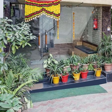 Hotel O Jammu Near Ragunath Bazaar Formerly Goodwill ภายนอก รูปภาพ