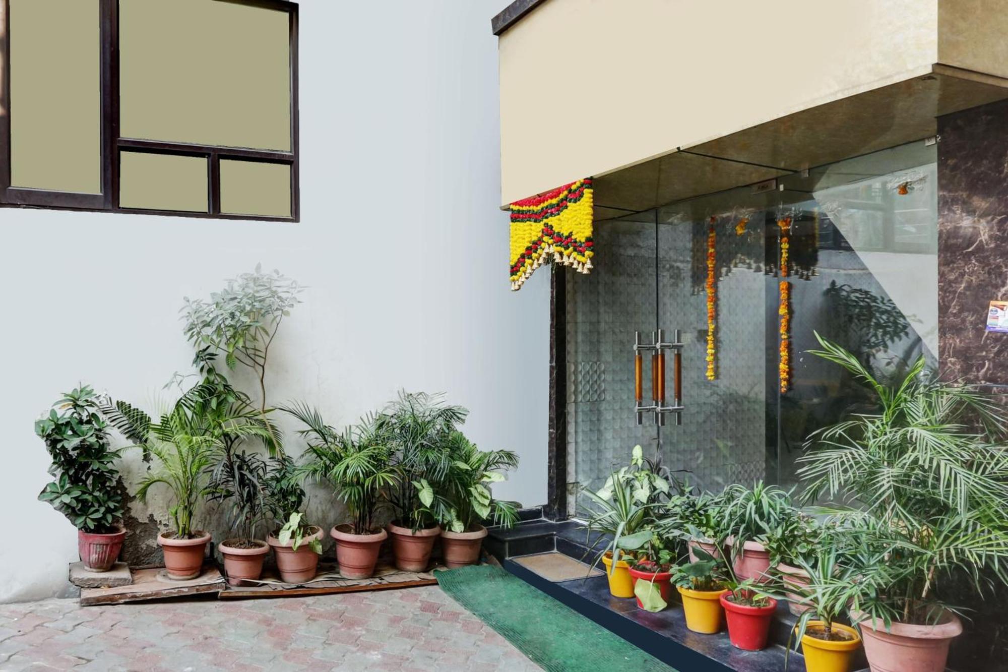 Hotel O Jammu Near Ragunath Bazaar Formerly Goodwill ภายนอก รูปภาพ