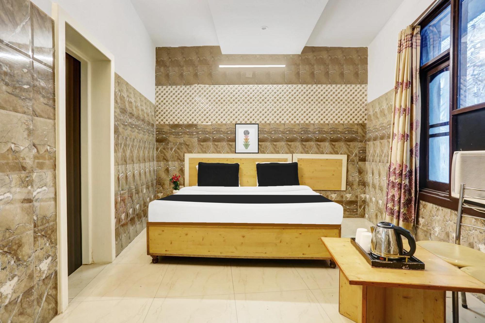 Hotel O Jammu Near Ragunath Bazaar Formerly Goodwill ภายนอก รูปภาพ