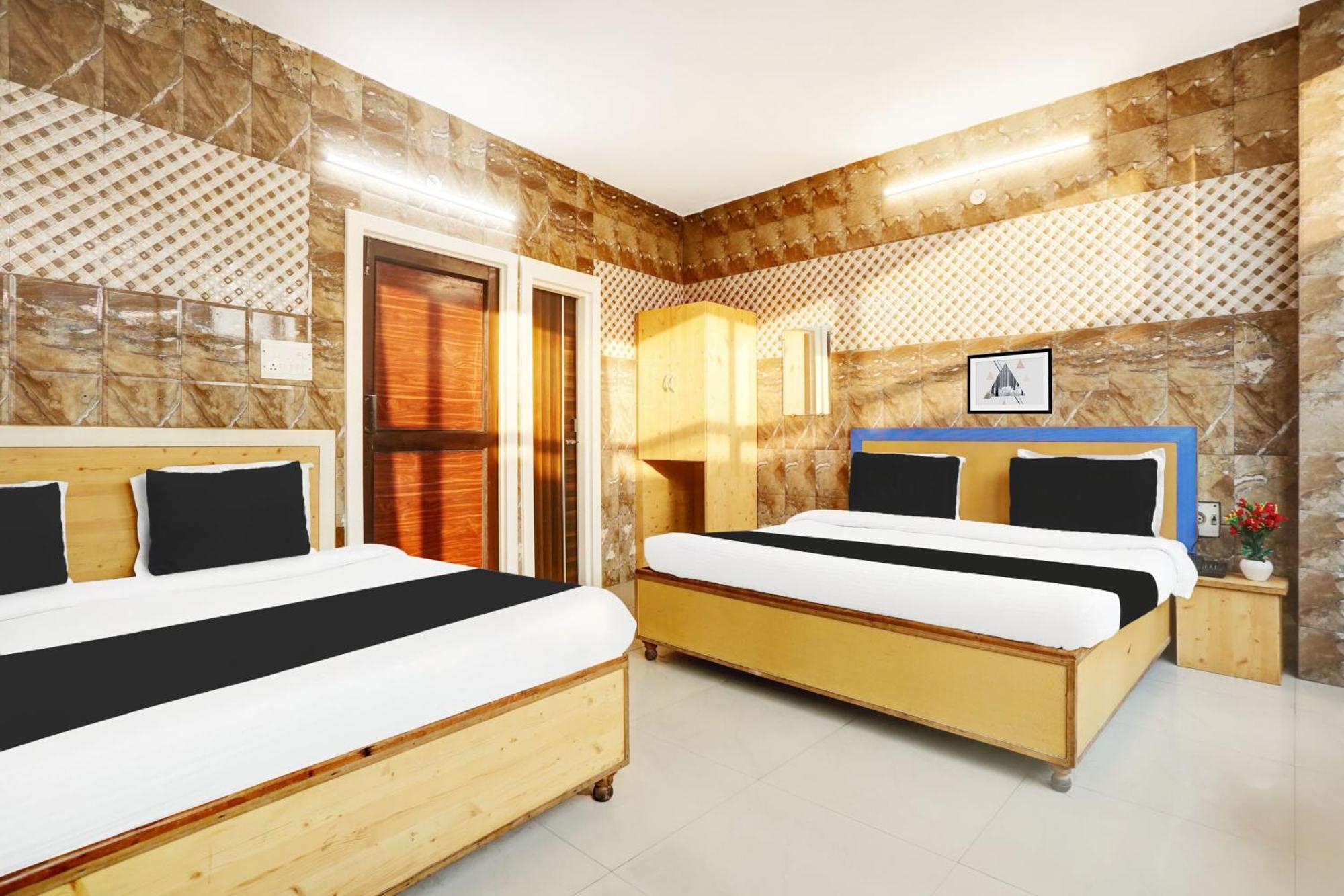 Hotel O Jammu Near Ragunath Bazaar Formerly Goodwill ภายนอก รูปภาพ