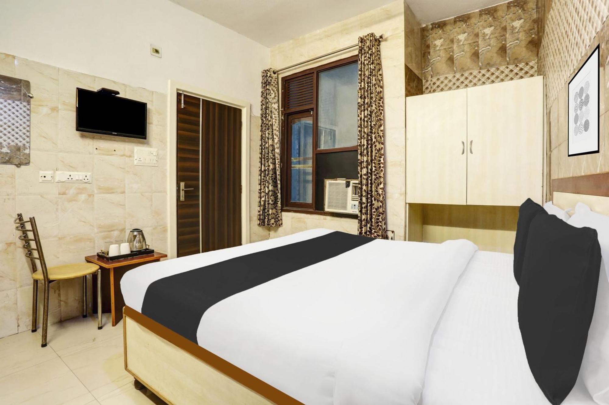 Hotel O Jammu Near Ragunath Bazaar Formerly Goodwill ภายนอก รูปภาพ